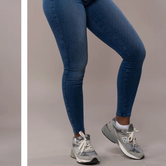 Fitjeans Contour Mid Waisted - Azure Blue - Picture 10 of 13